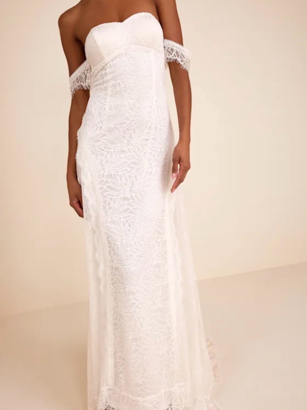 Lulu's Faye White Embroidered Lace Gown